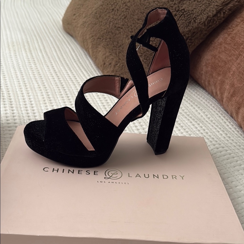 Chinese Laundry Black Block Heel Sandals